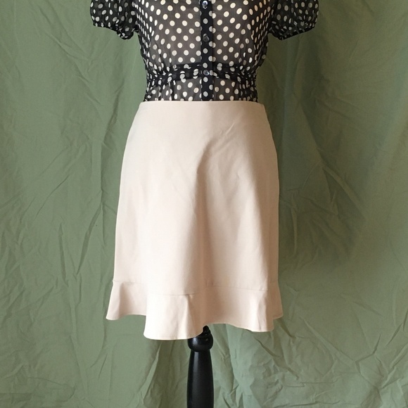 The Limited Dresses & Skirts - Vintage 90's The Limited Cream Ruffle Mini Skirt 4